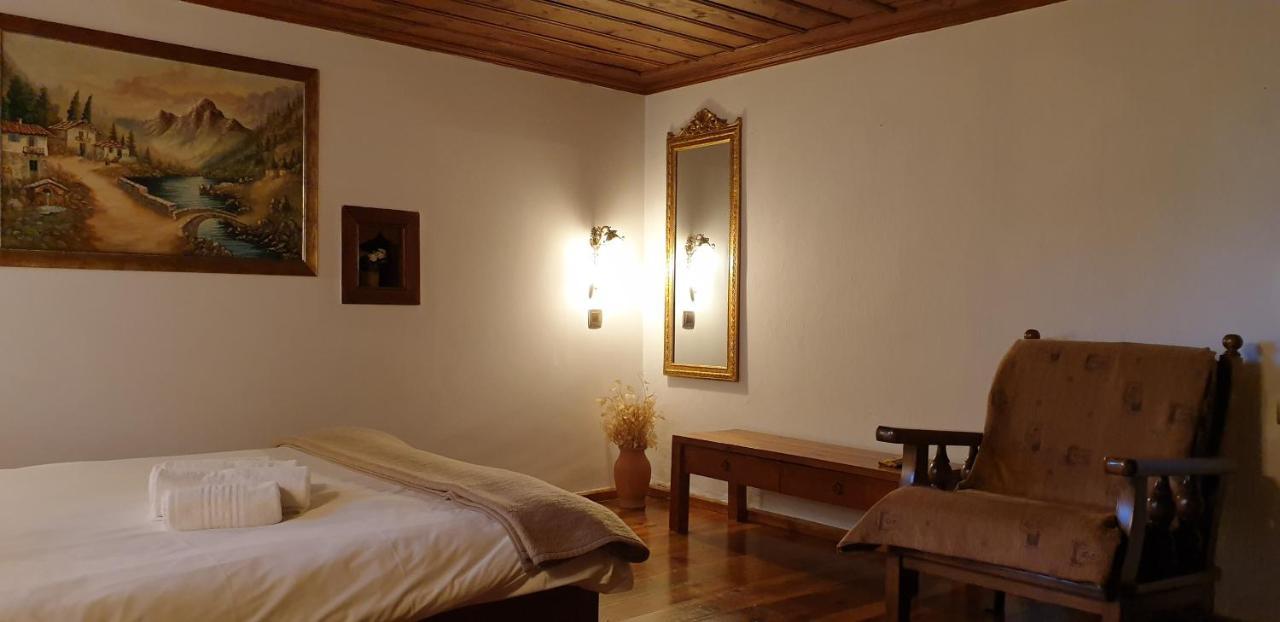Astraka Guesthouse I Папигко Екстериор снимка