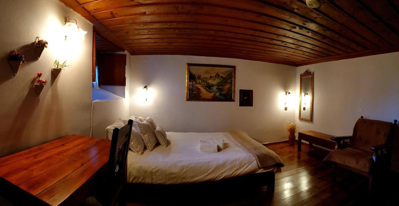 Astraka Guesthouse I Папигко Екстериор снимка